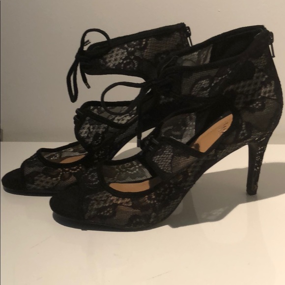 BLACK LACE ROMANTIC ANKLE HIGHE OPEN TOED HEELS - Picture 7 of 8